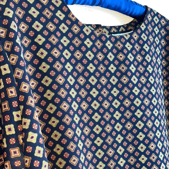 Navy and Cream Patterned‎ Blouse - Picture 5 of 5